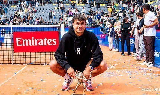 开云-盘点首轮男单出局球员，名将众多，爆冷不如去年！